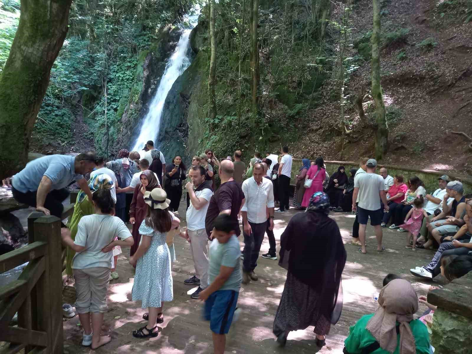 Bayram boyunca binlerce kişiyi ağırladı
