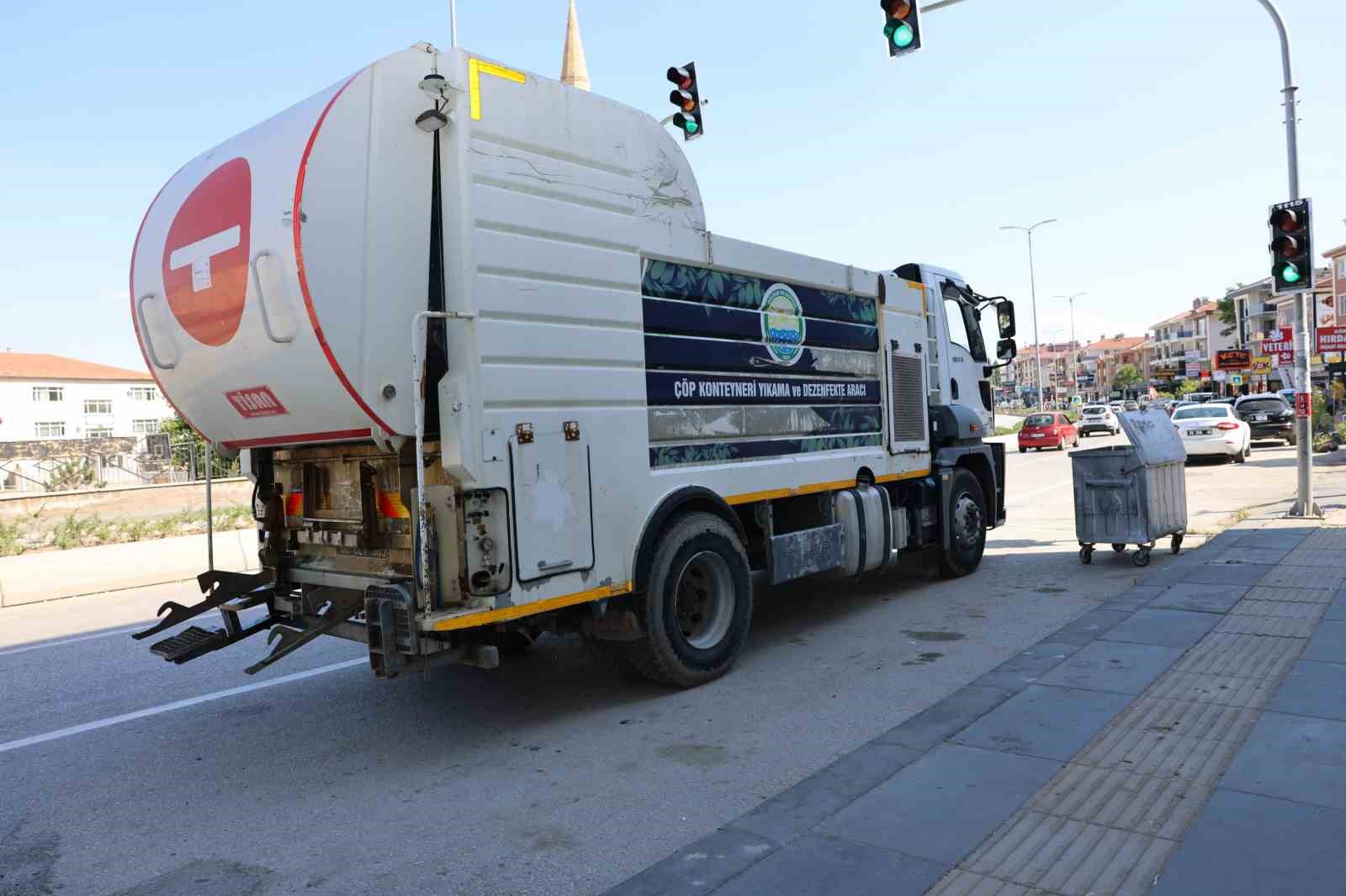 Gölbaşı Belediyesi’nden Kurban Bayramı sonrası temizlik
