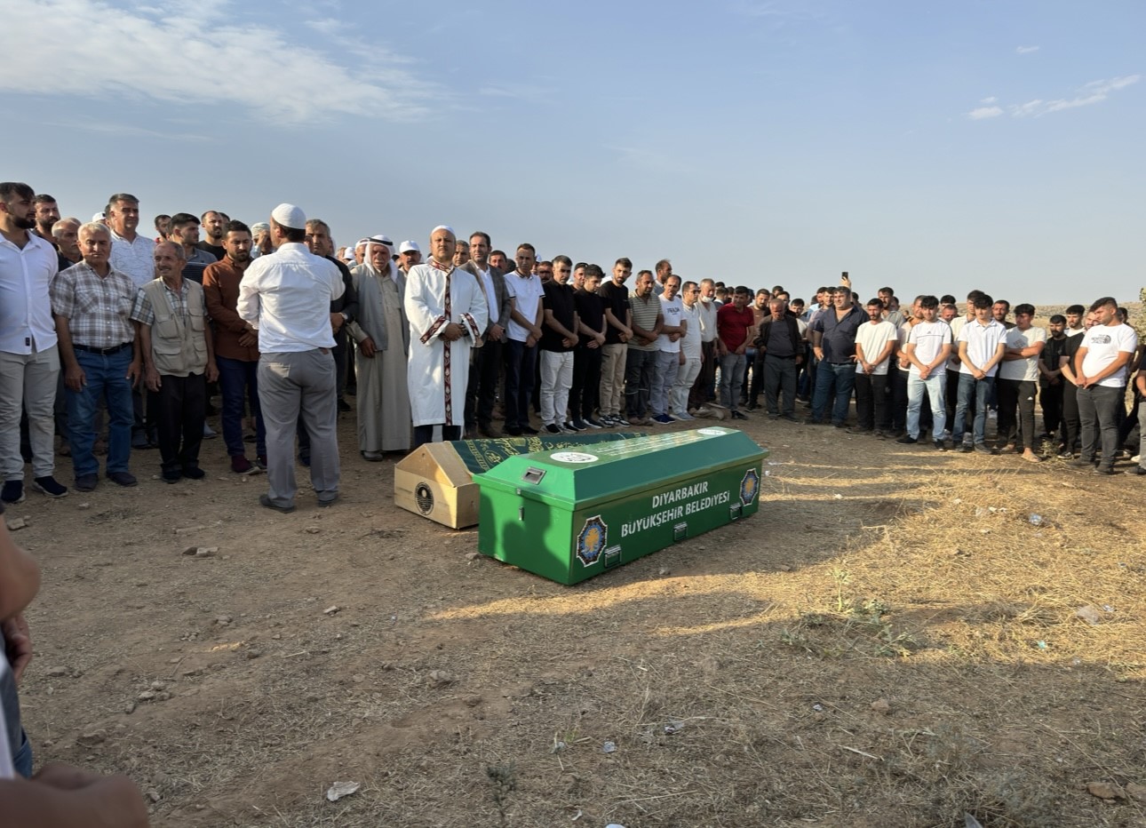 Mardin’deki yangında hayatını kaybeden 2 vatandaş defnedildi
