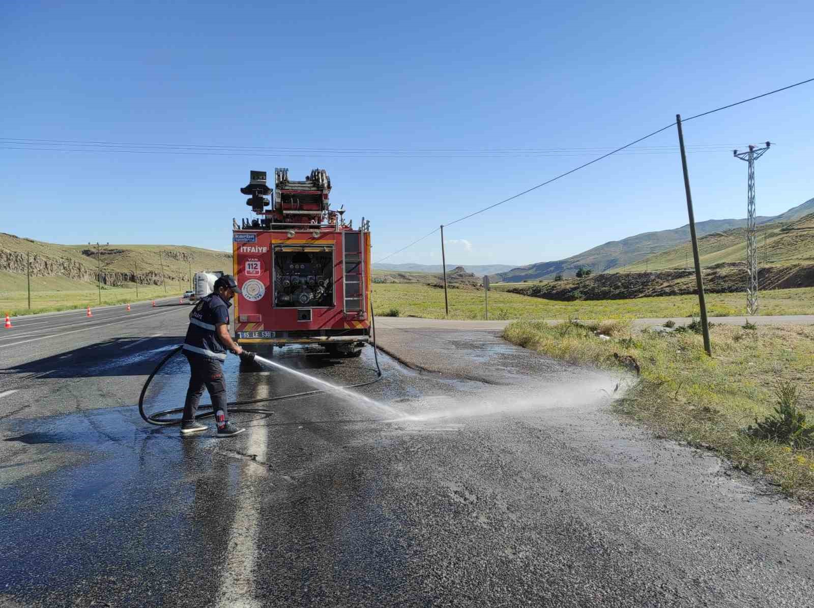 Muradiye’de trafik kazası: 11 yaralı
