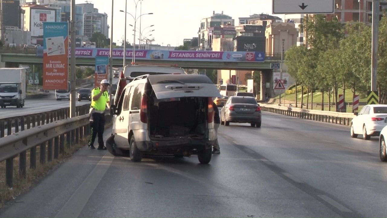 Maltepe’de kaza yapan araç sürücüsü olay yerinden kaçtı
