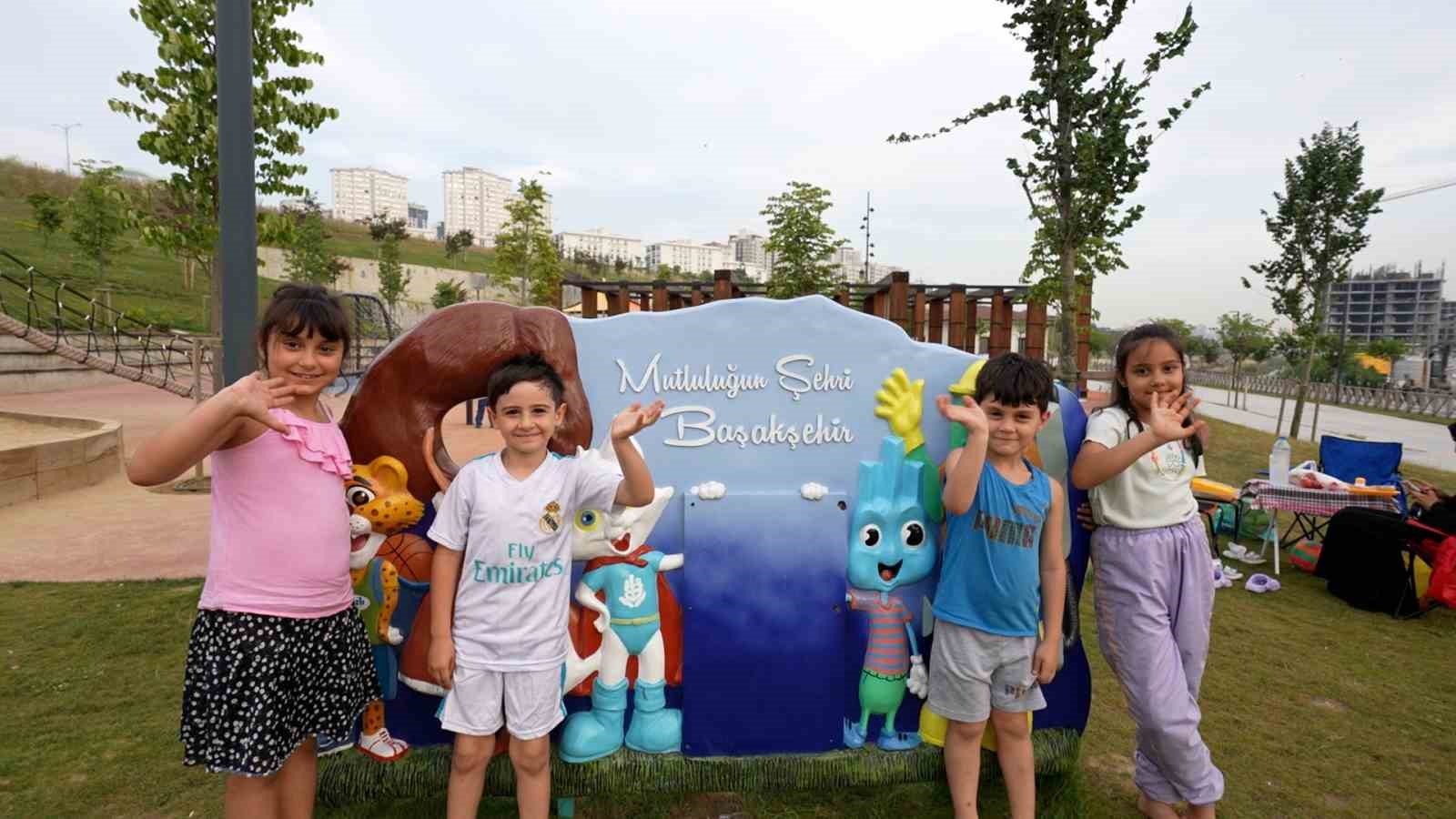 Başakşehir’de Çam ve Sakura Millet Bahçesi’ne yoğun ilgi
