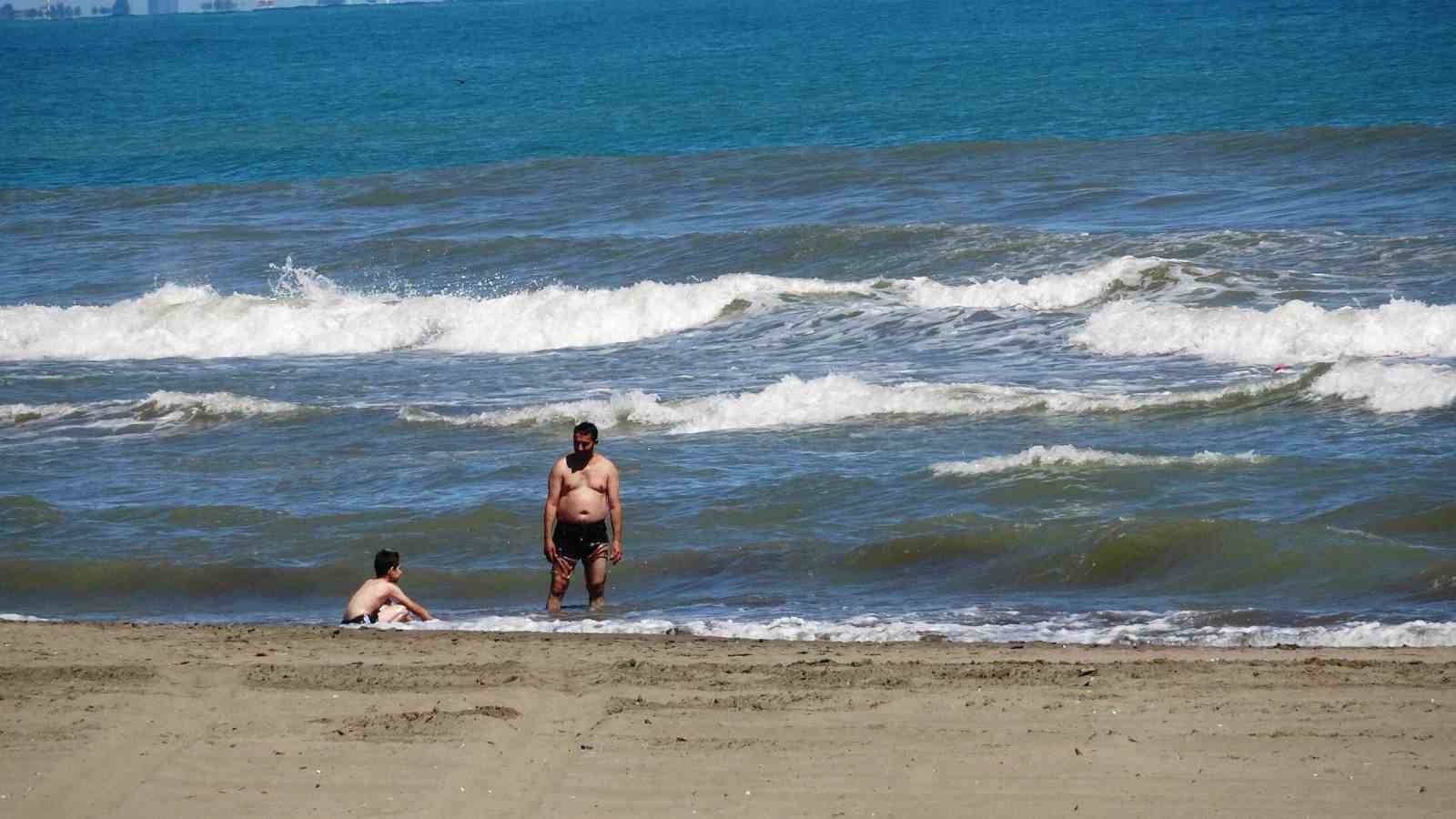 Karadeniz’de 4 kişi boğulma tehlikesi geçirdi
