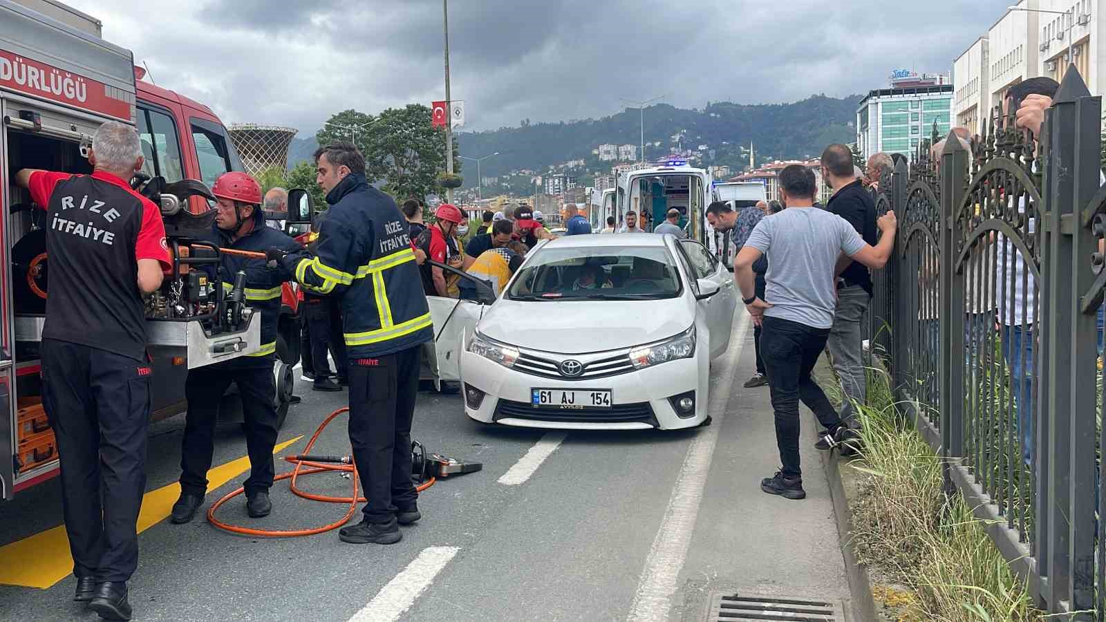 Rize’de trafik kazası: 3 yaralı
