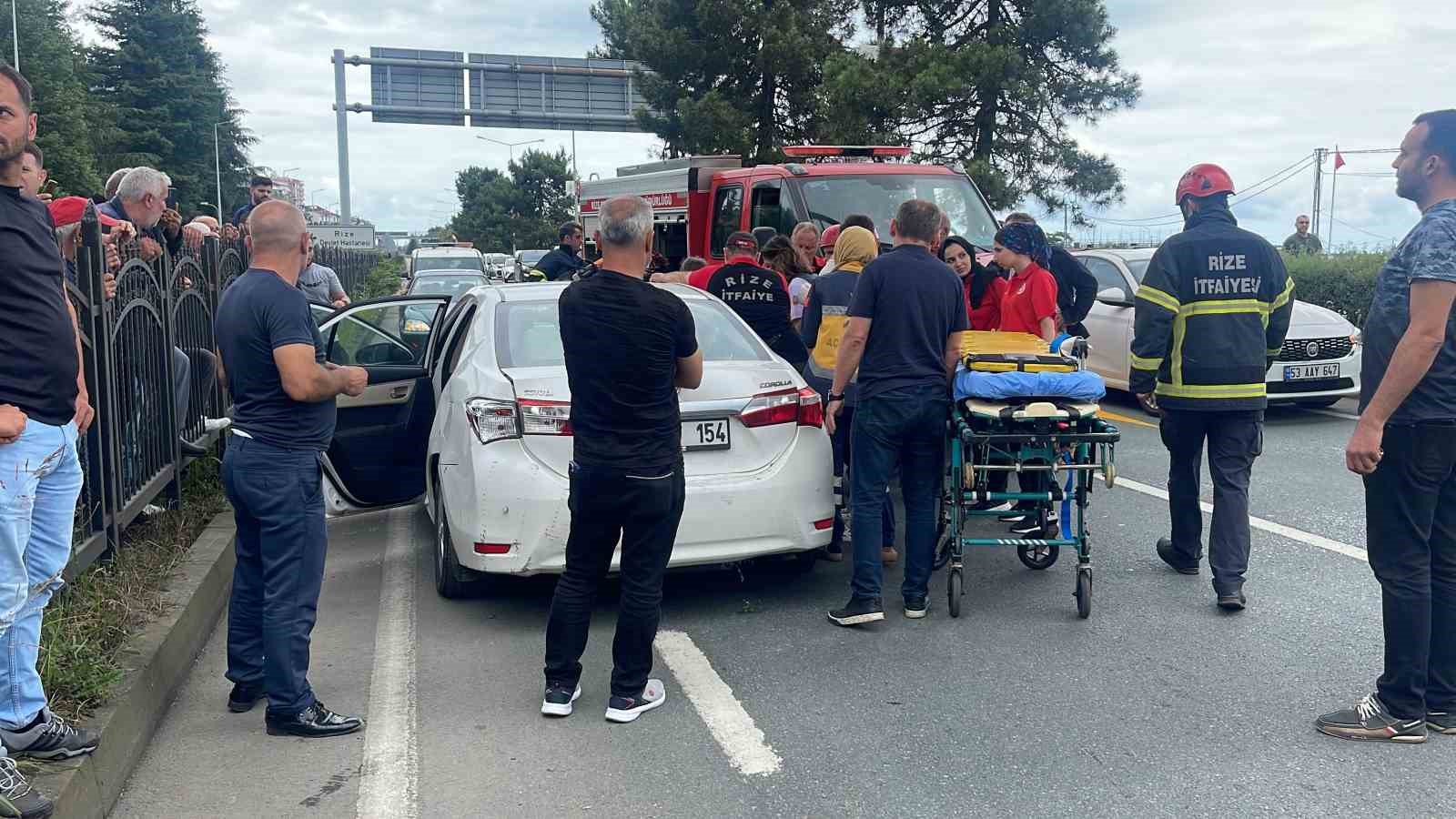 Rize’de trafik kazası: 3 yaralı
