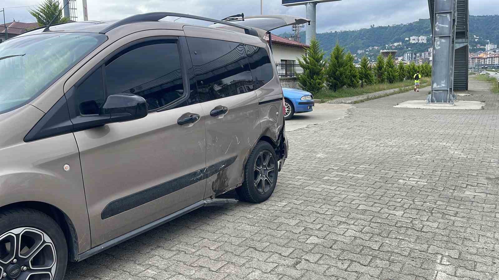 Rize’de trafik kazası: 3 yaralı
