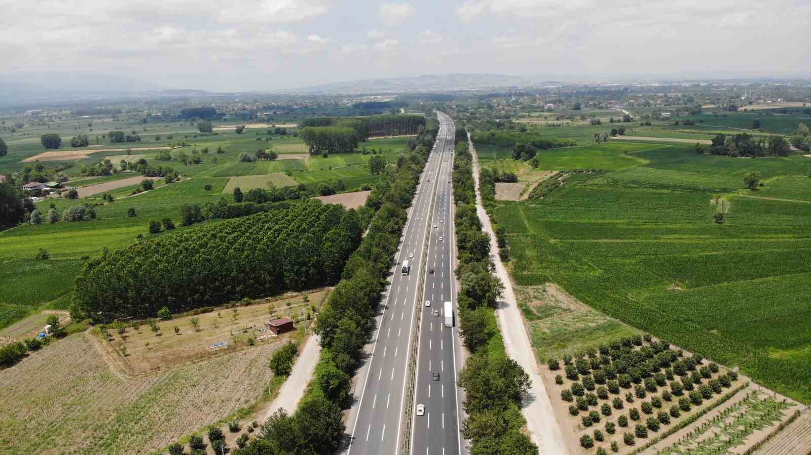 Dönüş yolunda Anadolu Otoyolu Sakarya geçişinde trafik normal seyrinde
