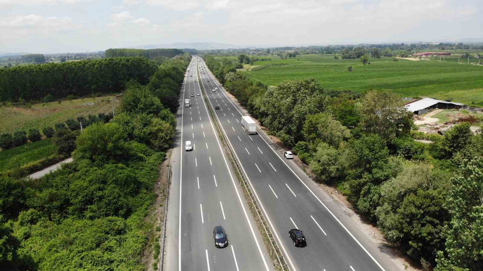 Dönüş yolunda Anadolu Otoyolu Sakarya geçişinde trafik normal seyrinde
