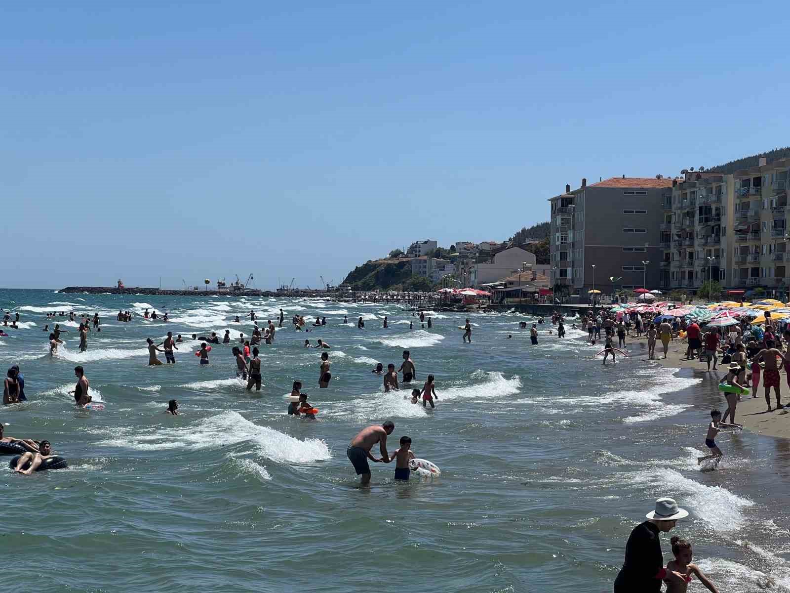 Tekirdağ sahillerinde bayram tatili yoğunluğu devam ediyor
