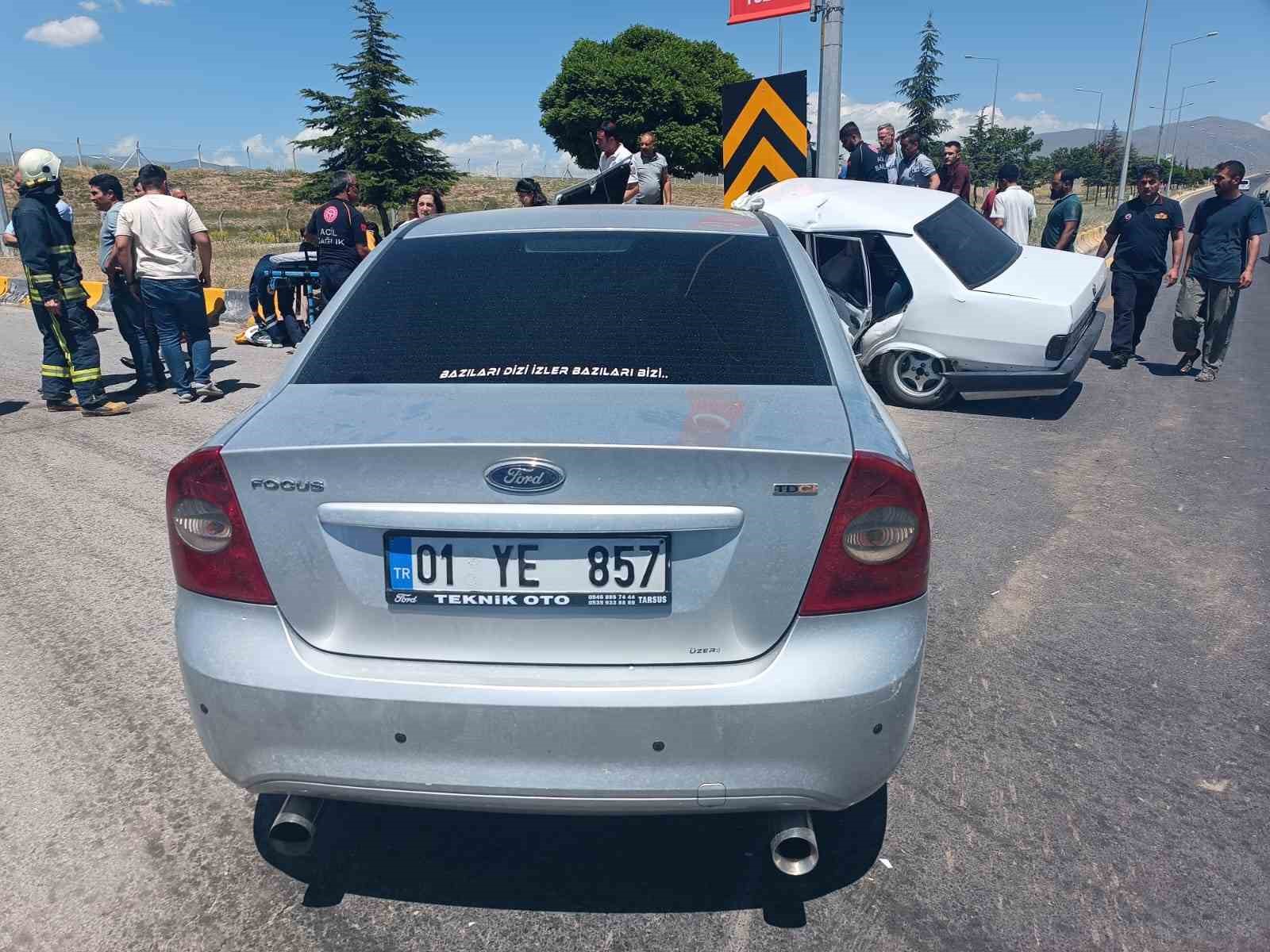 Van’da trafik kazası: 14 yaralı
