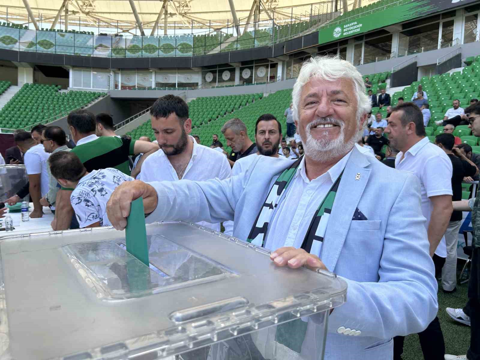 Sakaryaspor’un yeni başkanı Gökhan İn oldu
