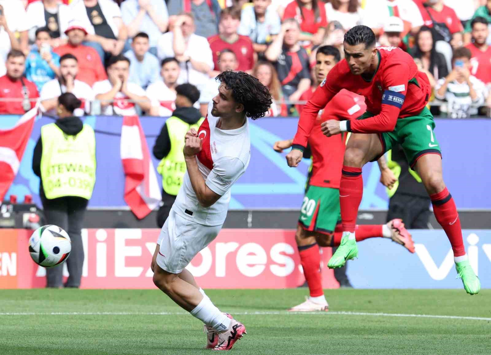 EURO 2024: Türkiye: 0 - Portekiz: 2 (İlk yarı)
