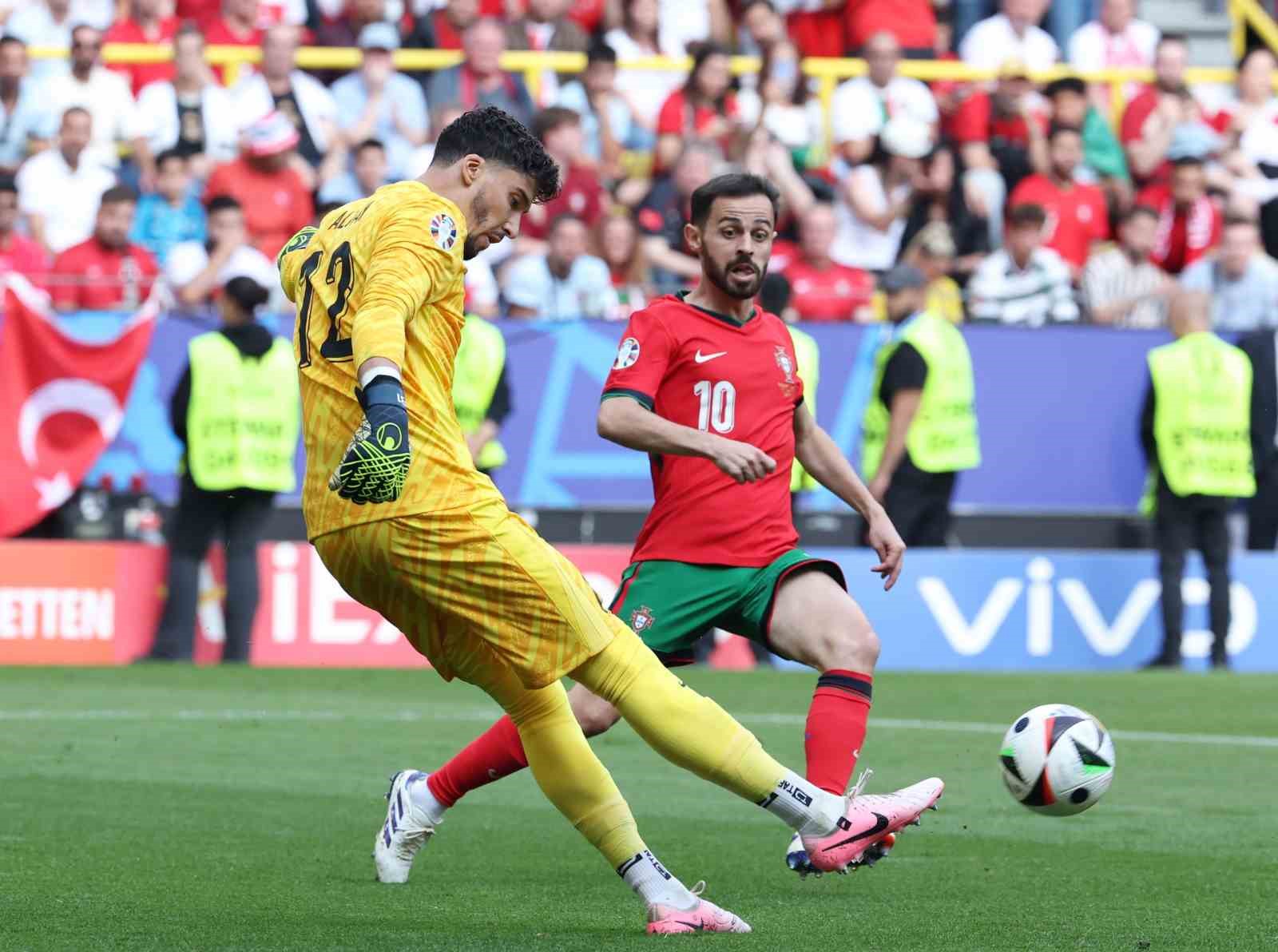 EURO 2024: Türkiye: 0 - Portekiz: 2 (İlk yarı)
