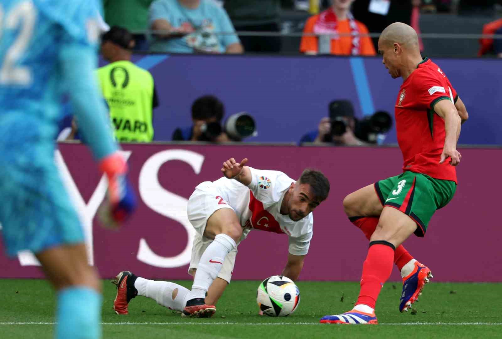 EURO 2024: Türkiye: 0 - Portekiz: 2 (İlk yarı)
