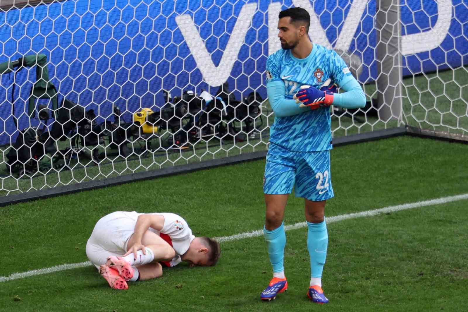 EURO 2024: Türkiye: 0 - Portekiz: 2 (İlk yarı)
