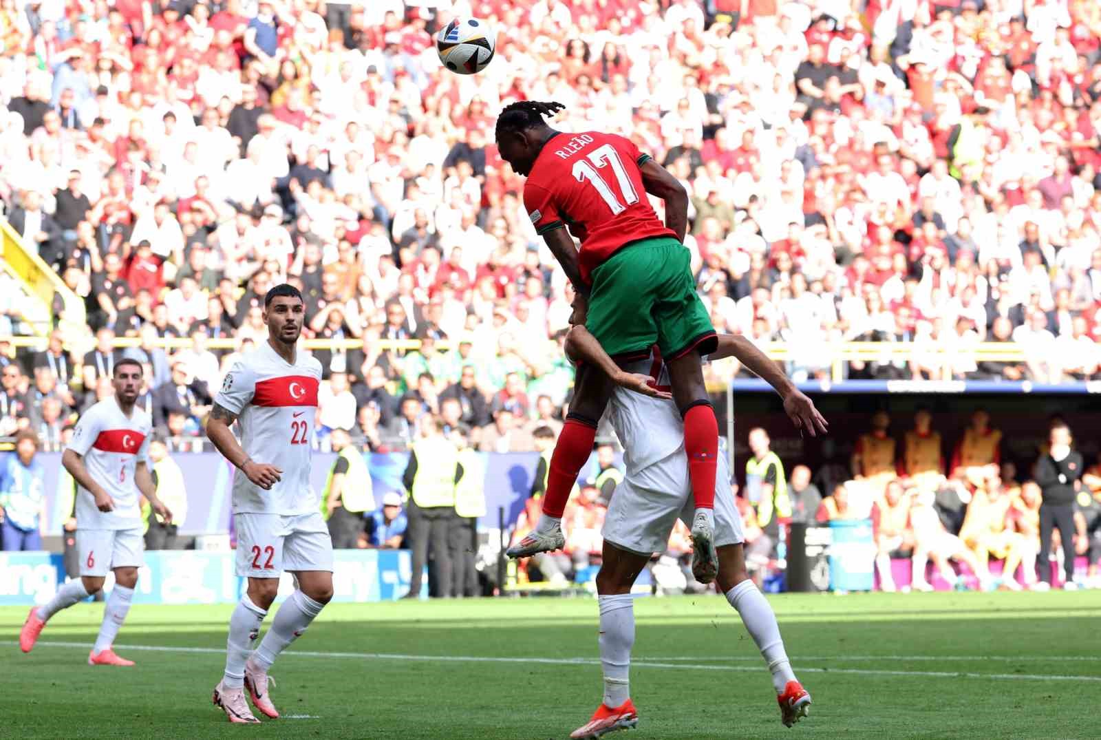 EURO 2024: Türkiye: 0 - Portekiz: 2 (İlk yarı)
