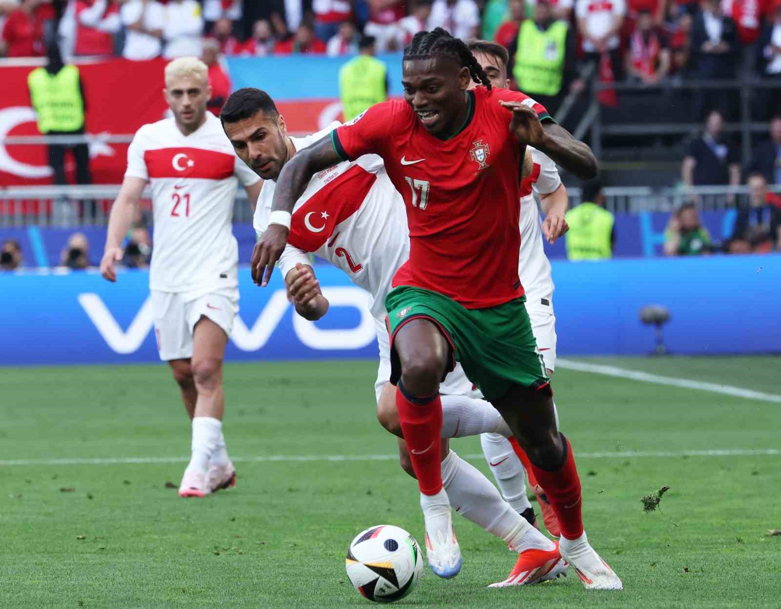 EURO 2024: Türkiye: 0 - Portekiz: 2 (İlk yarı)
