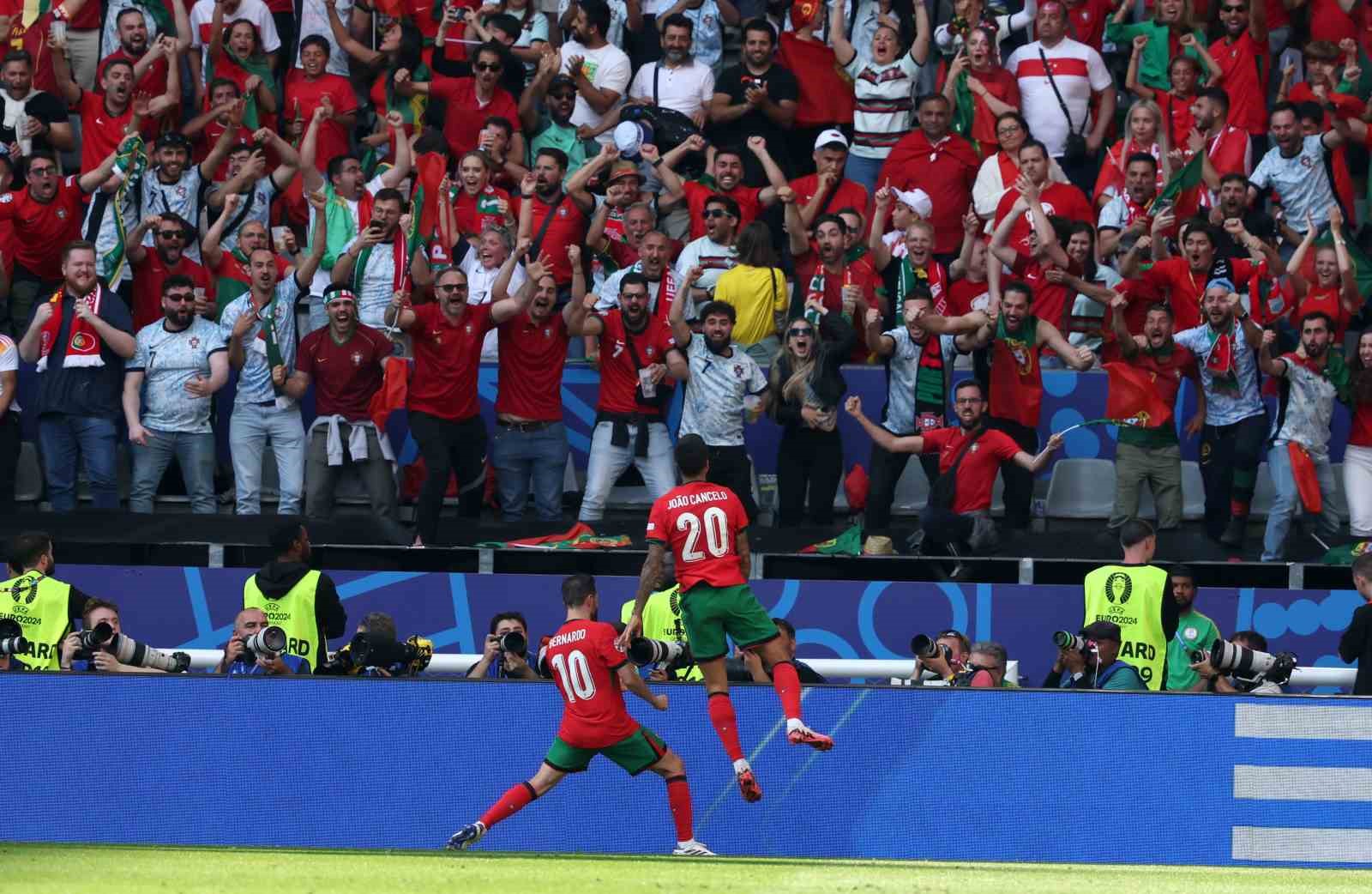 EURO 2024: Türkiye: 0 - Portekiz: 2 (İlk yarı)
