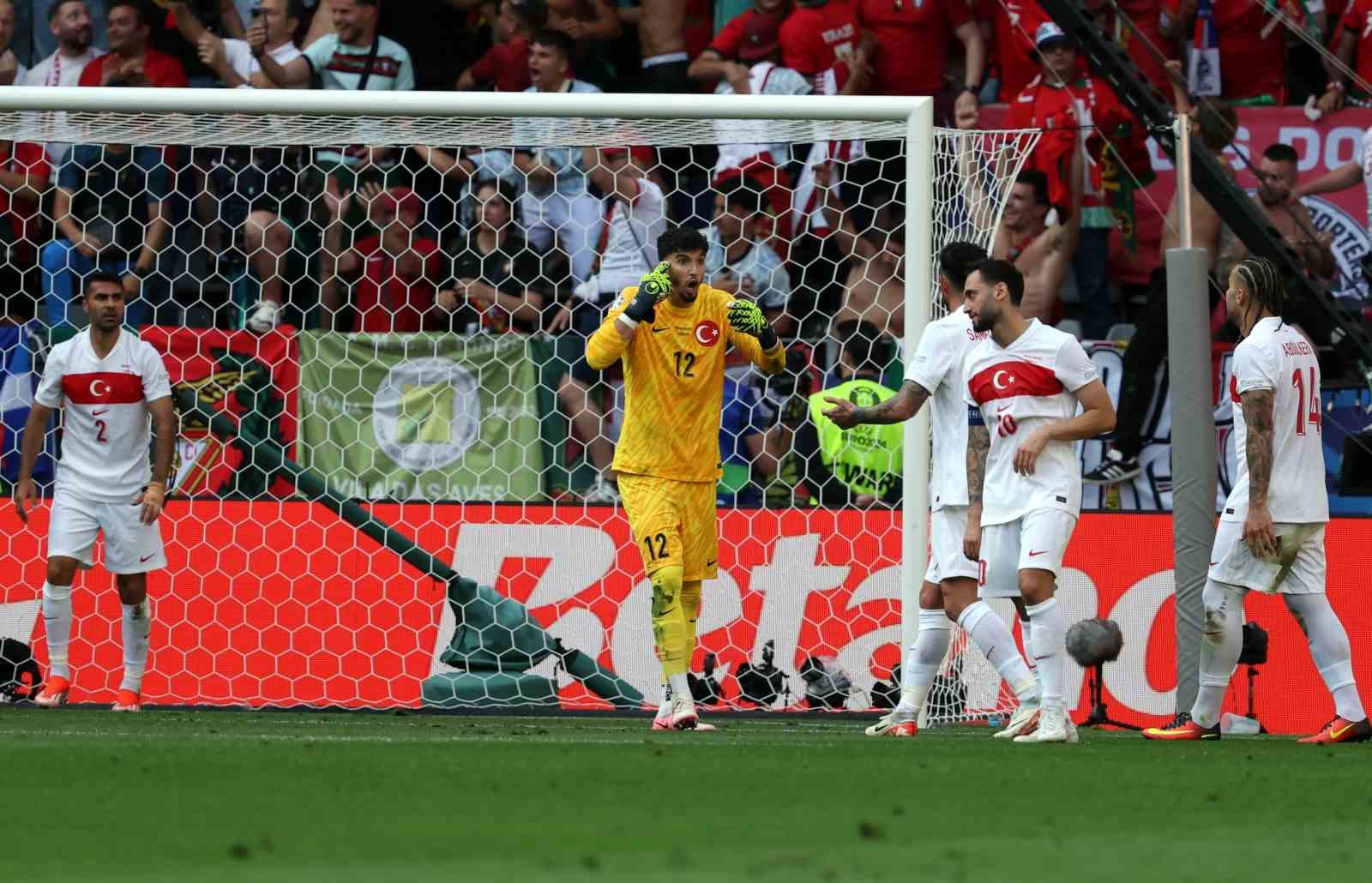 EURO 2024: Türkiye: 0 - Portekiz: 2 (İlk yarı)
