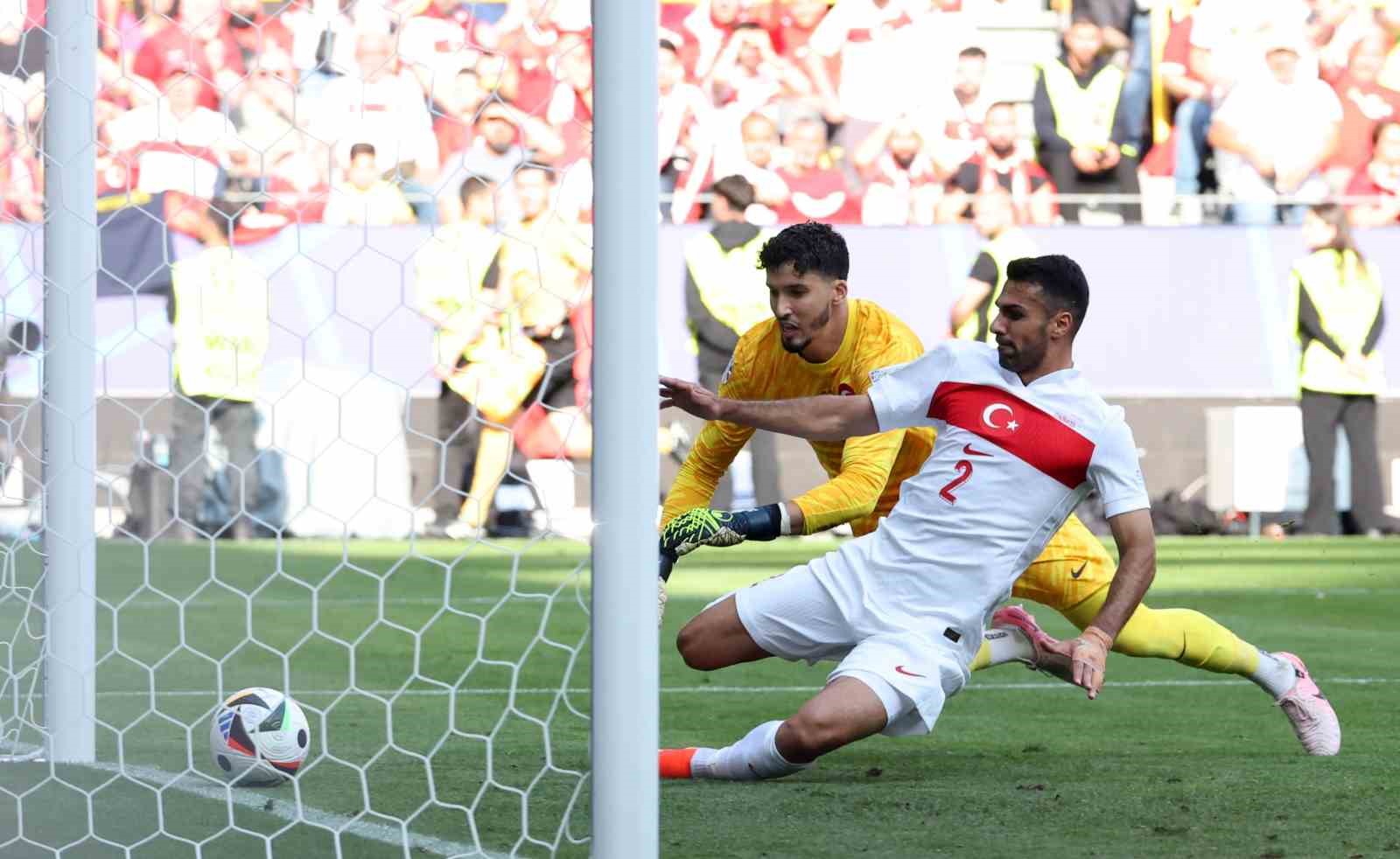 EURO 2024: Türkiye: 0 - Portekiz: 2 (İlk yarı)
