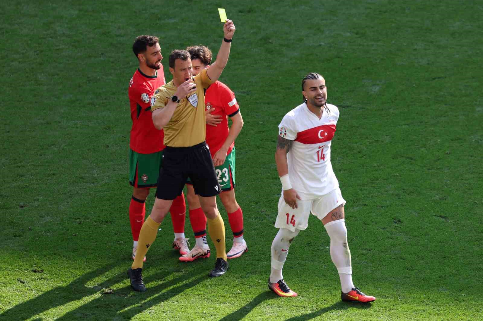 EURO 2024: Türkiye: 0 - Portekiz: 2 (İlk yarı)
