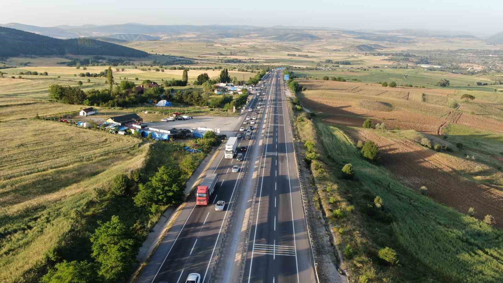 Kemikli Rampaları’nda tatil dönüşü yoğunluğu sürüyor
