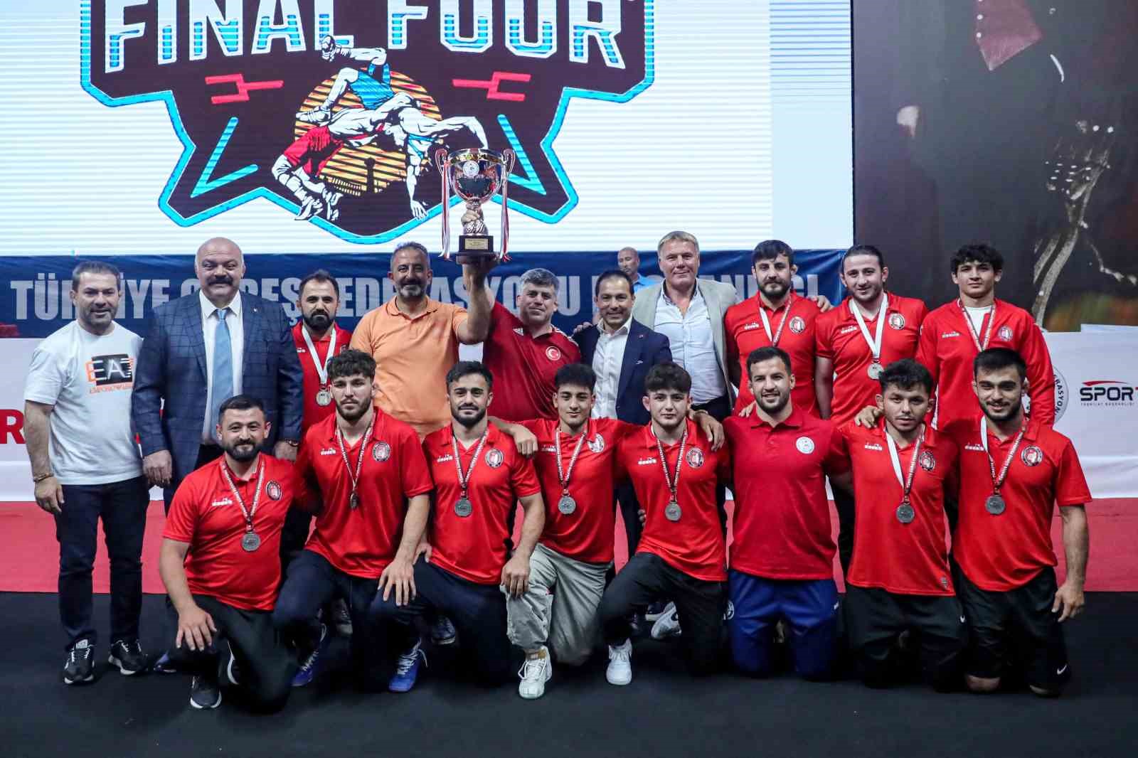 Süper Lig Serbest Güreş Final Four müsabakalarında şampiyon ASKİ
