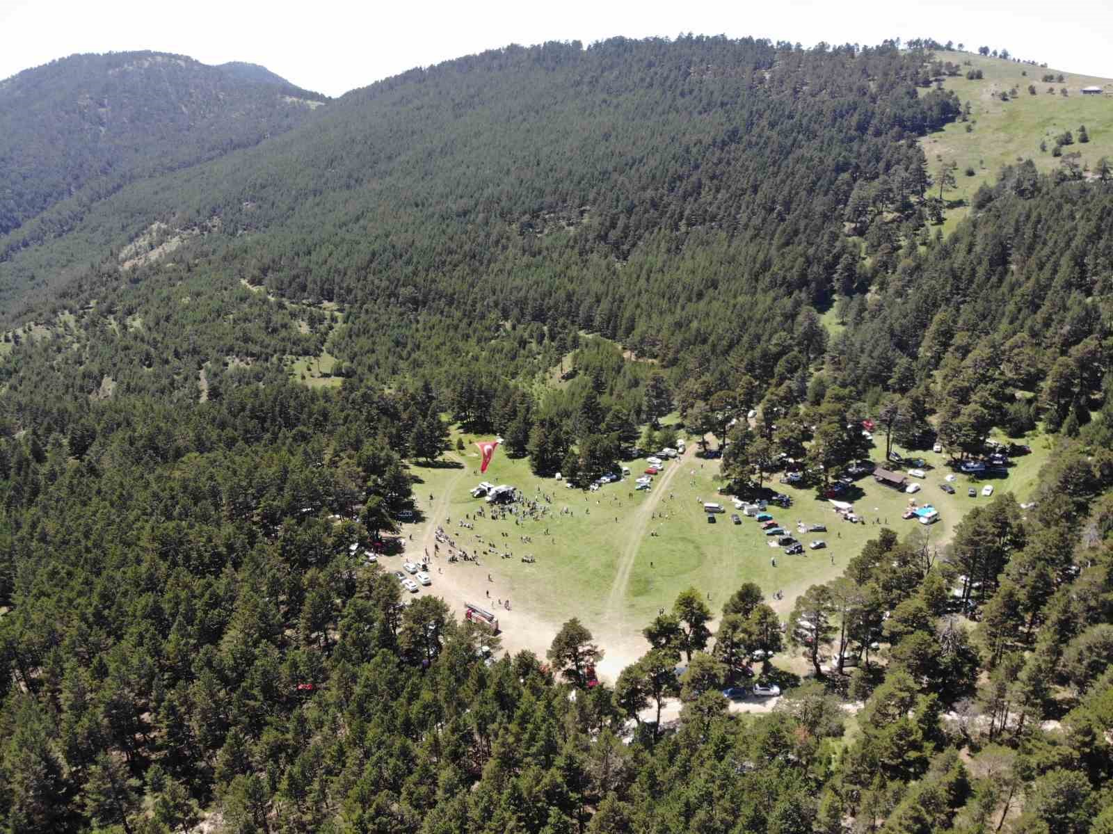 Güzelhisar Kalesi’nin varisleri yayla şenliğinde bir araya geldi
