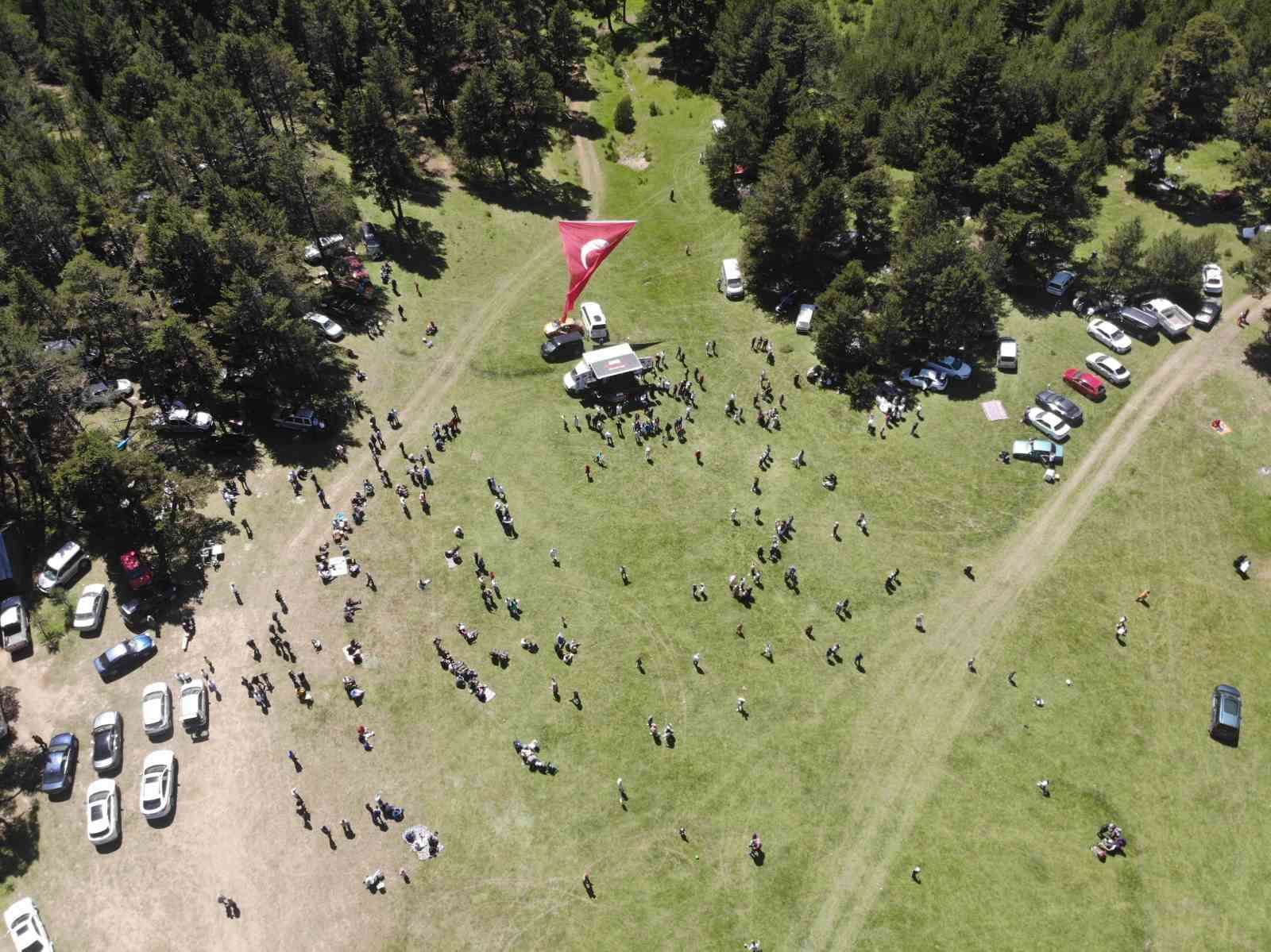 Güzelhisar Kalesi’nin varisleri yayla şenliğinde bir araya geldi
