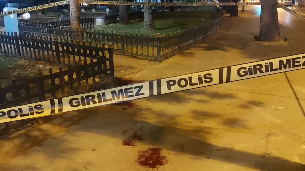 Kadıköy’de bıçaklı saldırı: 1 yaralı
