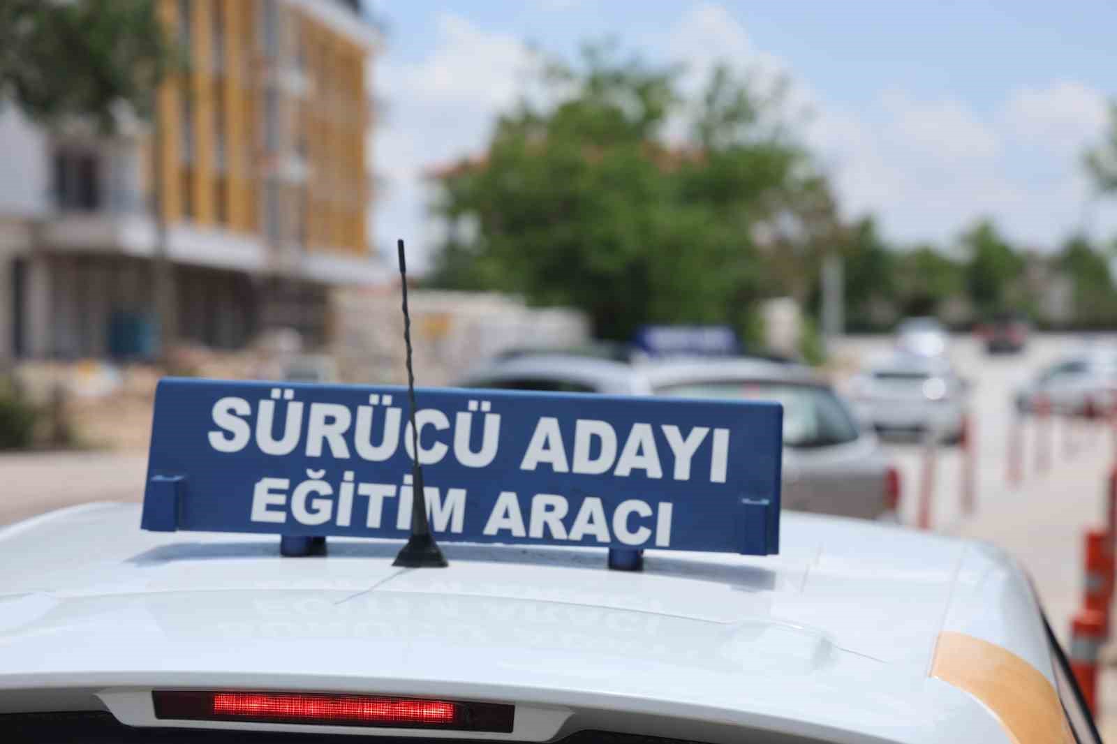 İlk araç sürüşünde 