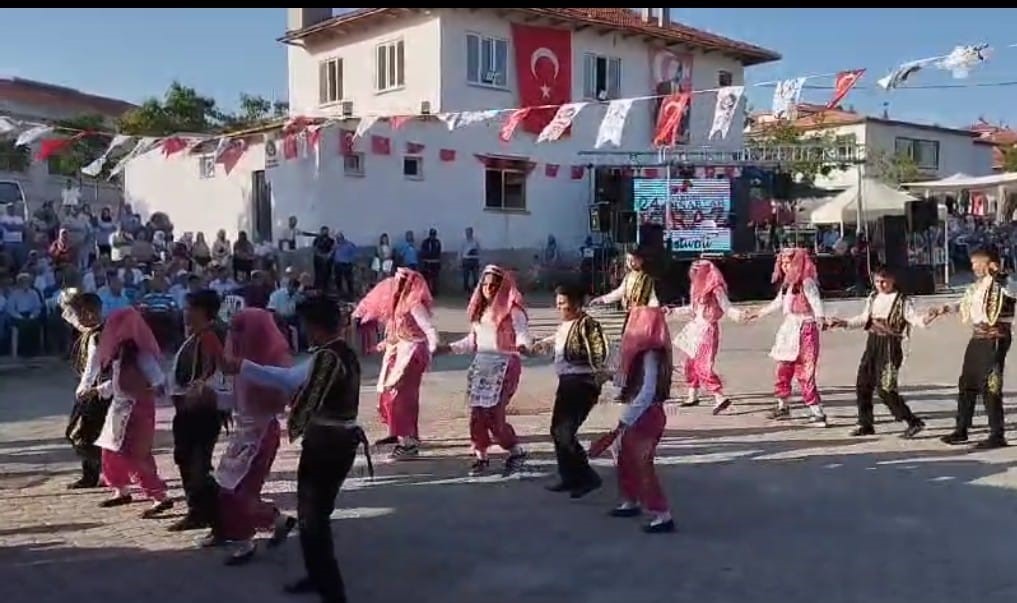 Selendi’de 24. Geleneksel Pınarlar Kiraz Festivali coşkuyla kutlandı
