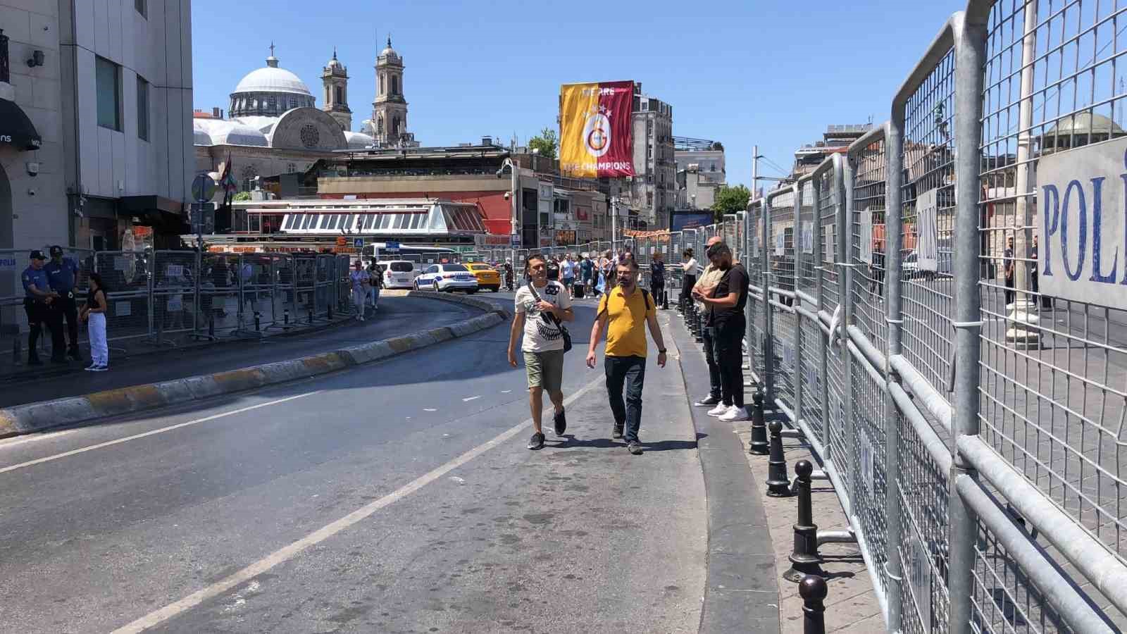 İstanbul Valiliği kararıyla Taksim ve Şişhane metro istasyonu kapatıldı
