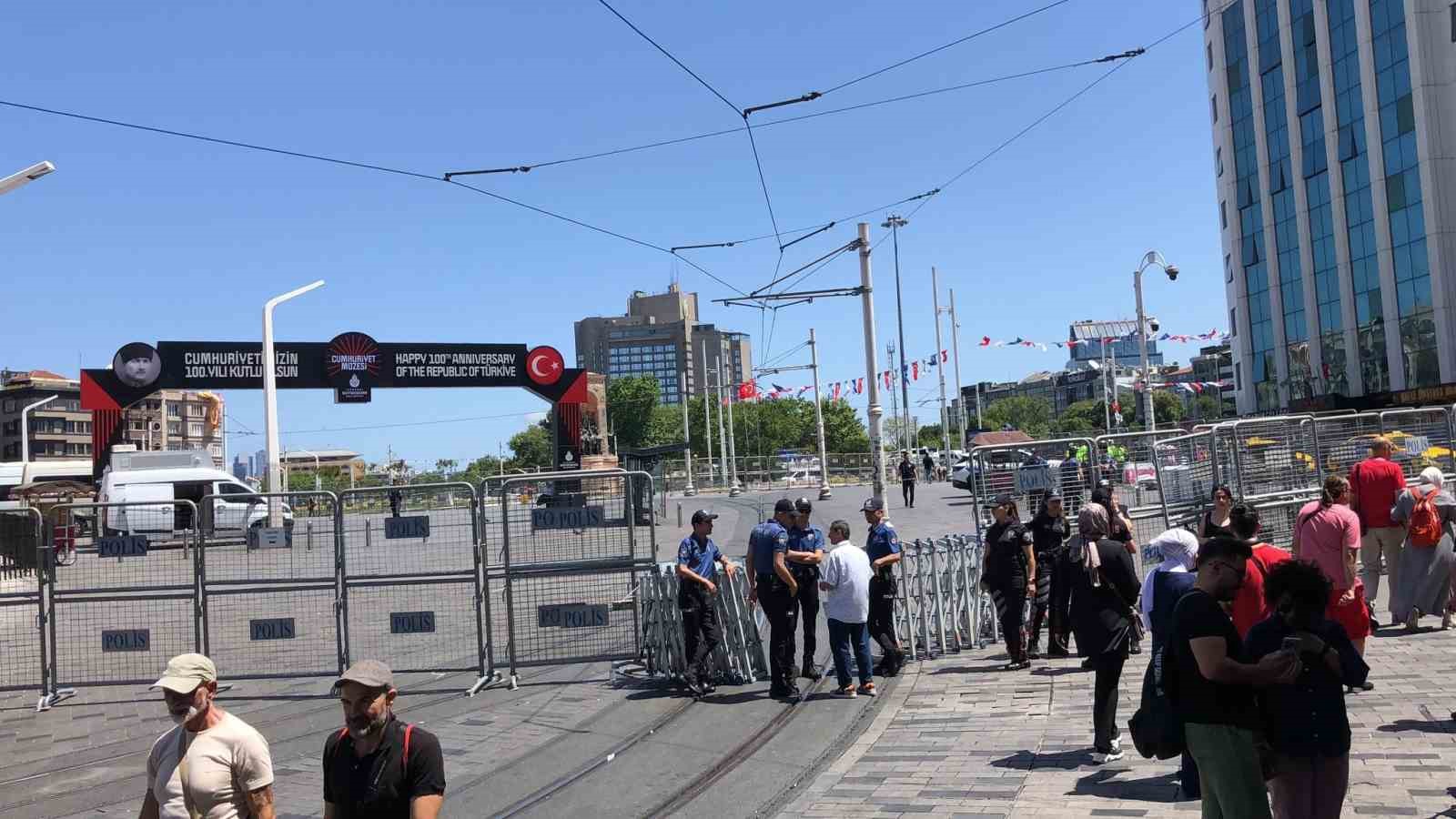 İstanbul Valiliği kararıyla Taksim ve Şişhane metro istasyonu kapatıldı
