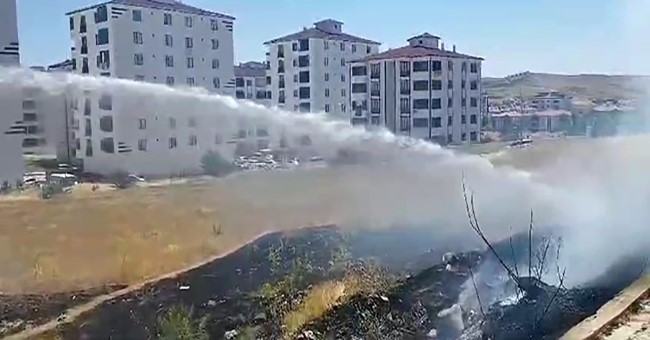 Elazığ’daki ot yangını söndürüldü
