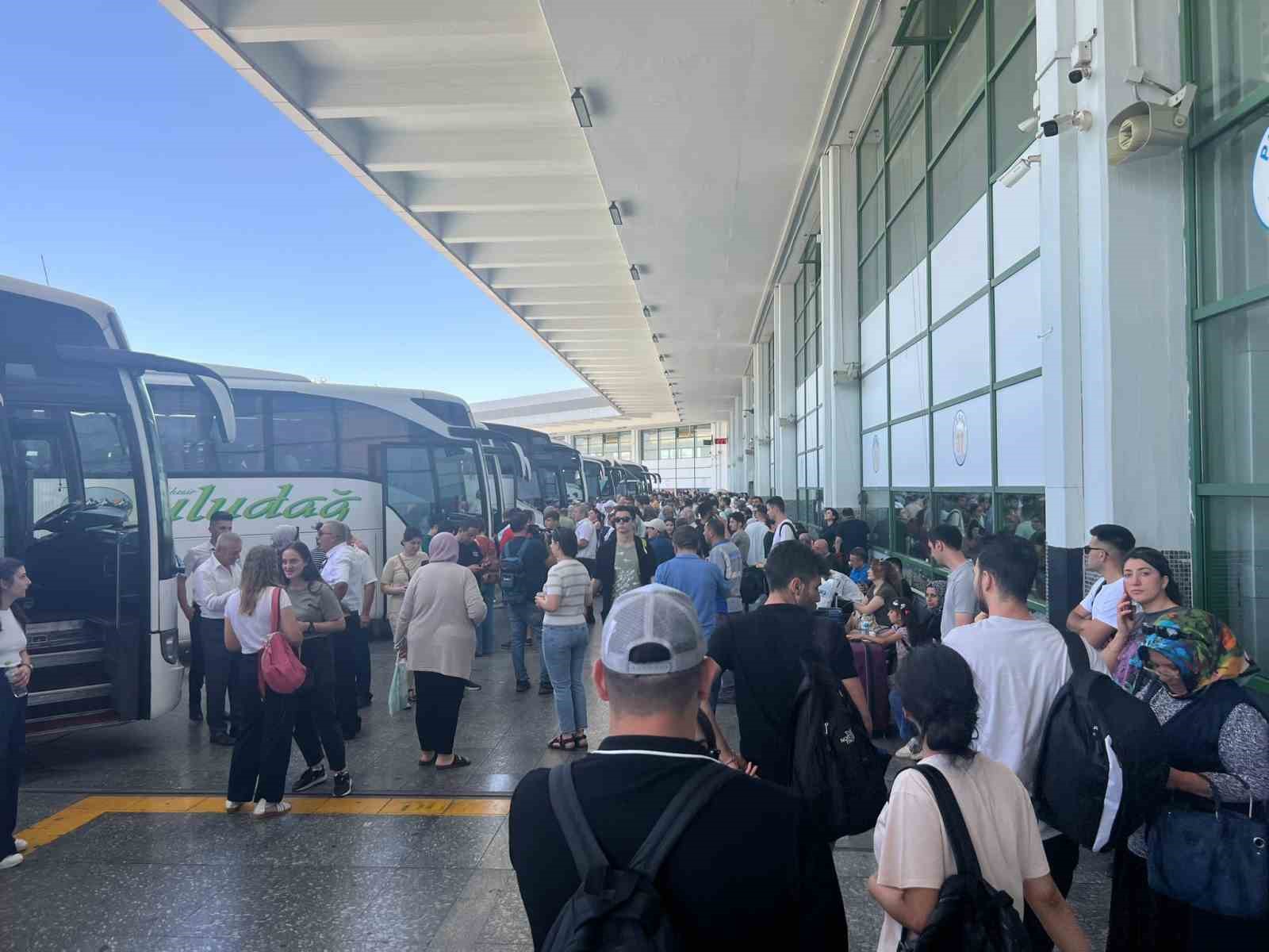 Başkentte bayram tatili dönüş yoğunluğu başladı
