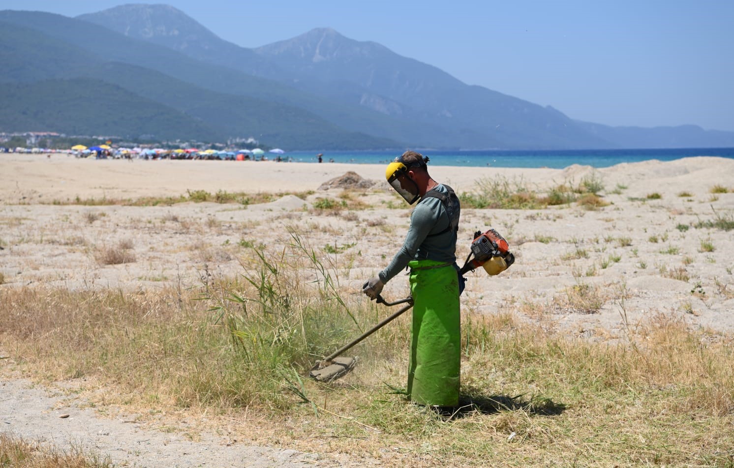 Kuşadası plajlarında detaylı bakım ve temizlik çalışması yapıldı
