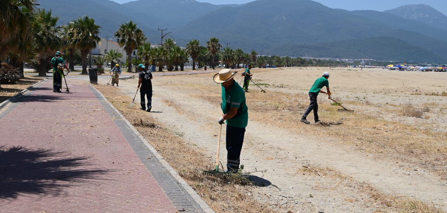 Kuşadası plajlarında detaylı bakım ve temizlik çalışması yapıldı
