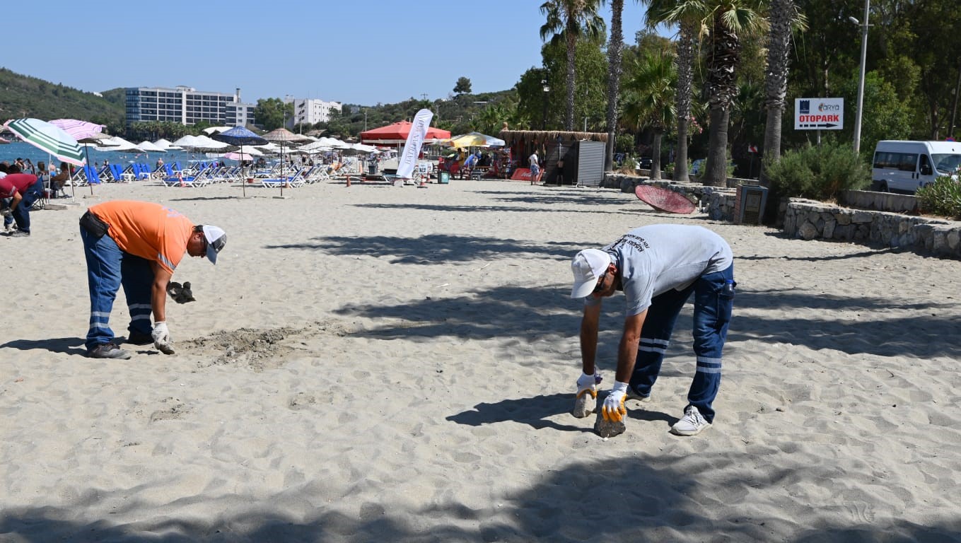 Kuşadası plajlarında detaylı bakım ve temizlik çalışması yapıldı
