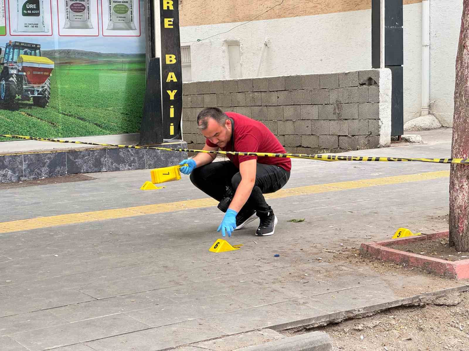 Diyarbakır’da anlaşma masasında silahlar konuştu: 4 yaralı
