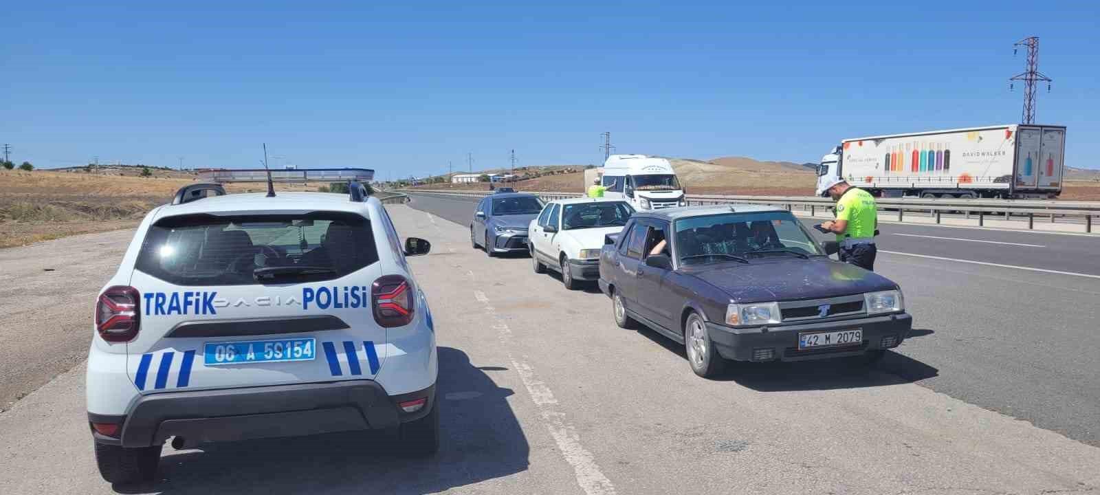 Ankara’da bayram tatilinin son gününde polis ekipleri denetimlerini sürdürüyor
