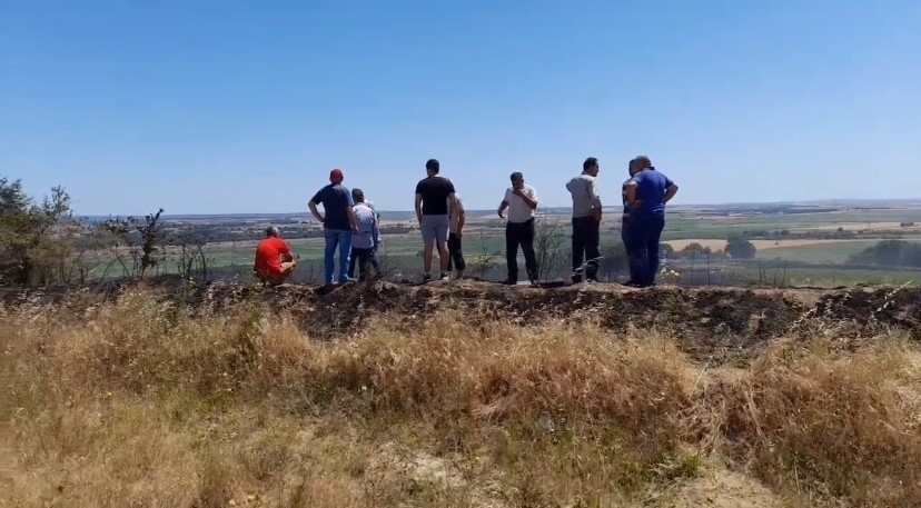 Edirne’de tarım arazisinde başlayan yangın ormana sıçramadan kontrol altına alındı
