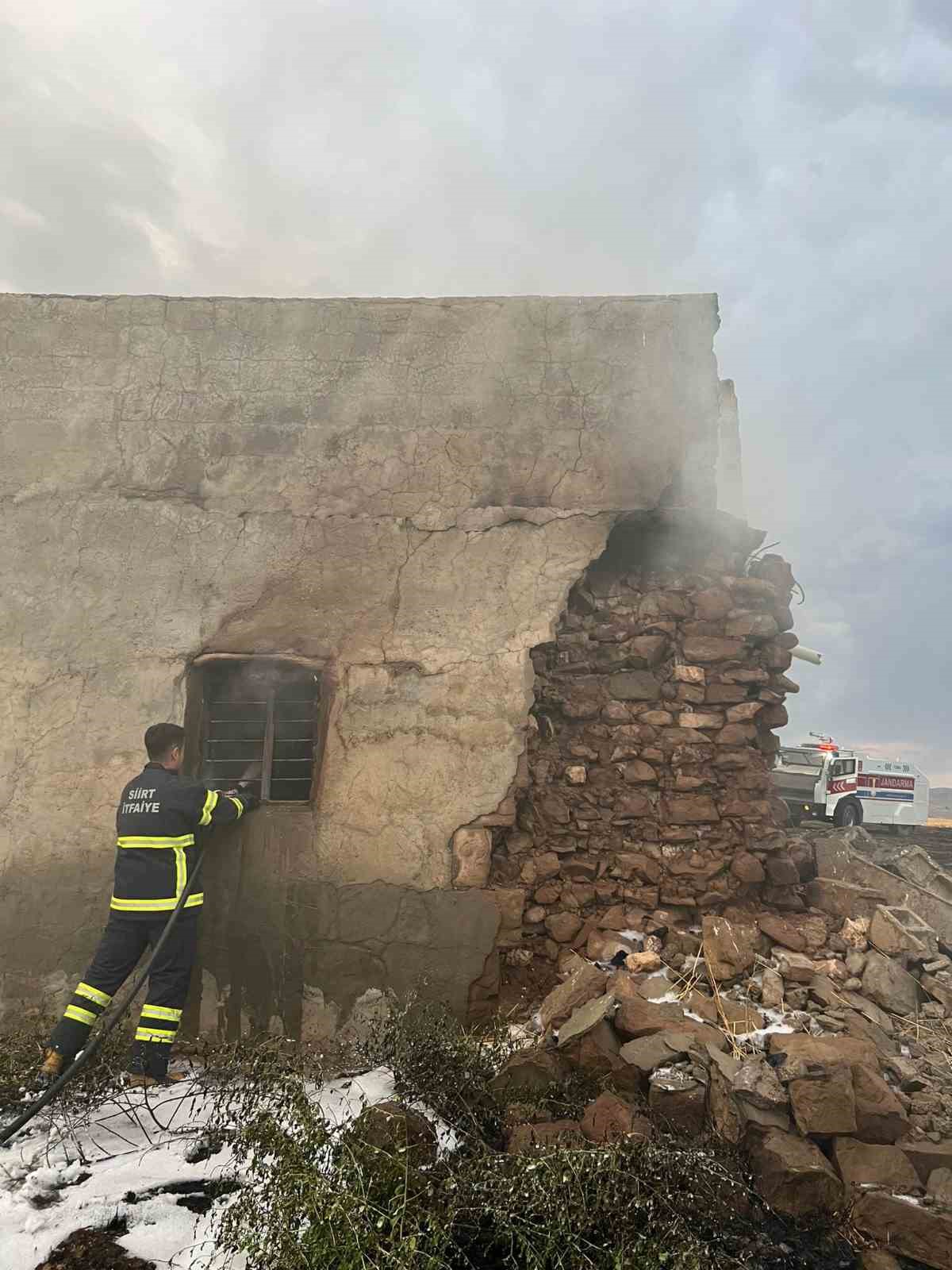 Siirt’teki anız yangınları kontrol altına alındı
