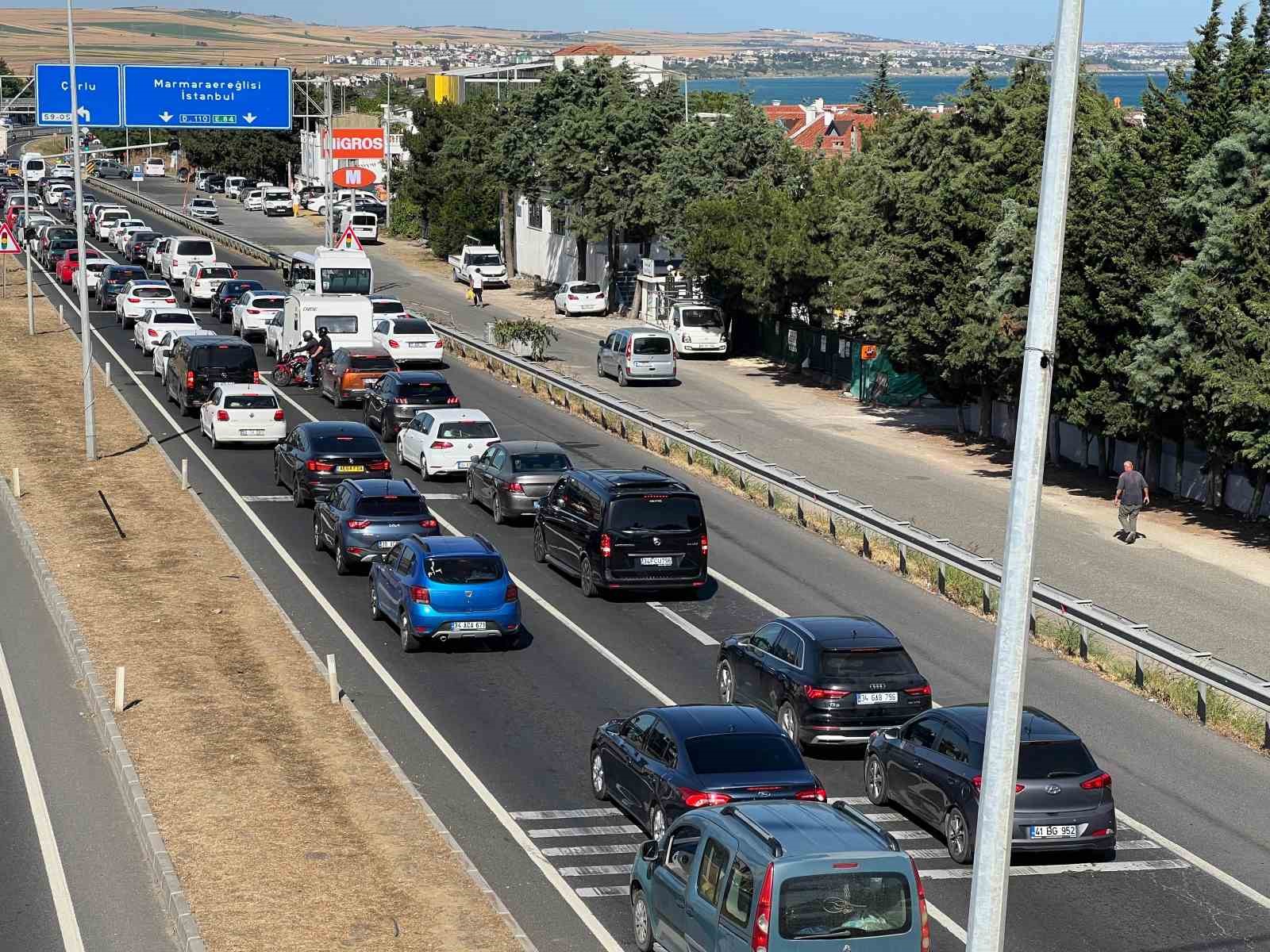 Tekirdağ’da dönüş yoğunluğu devam ediyor
