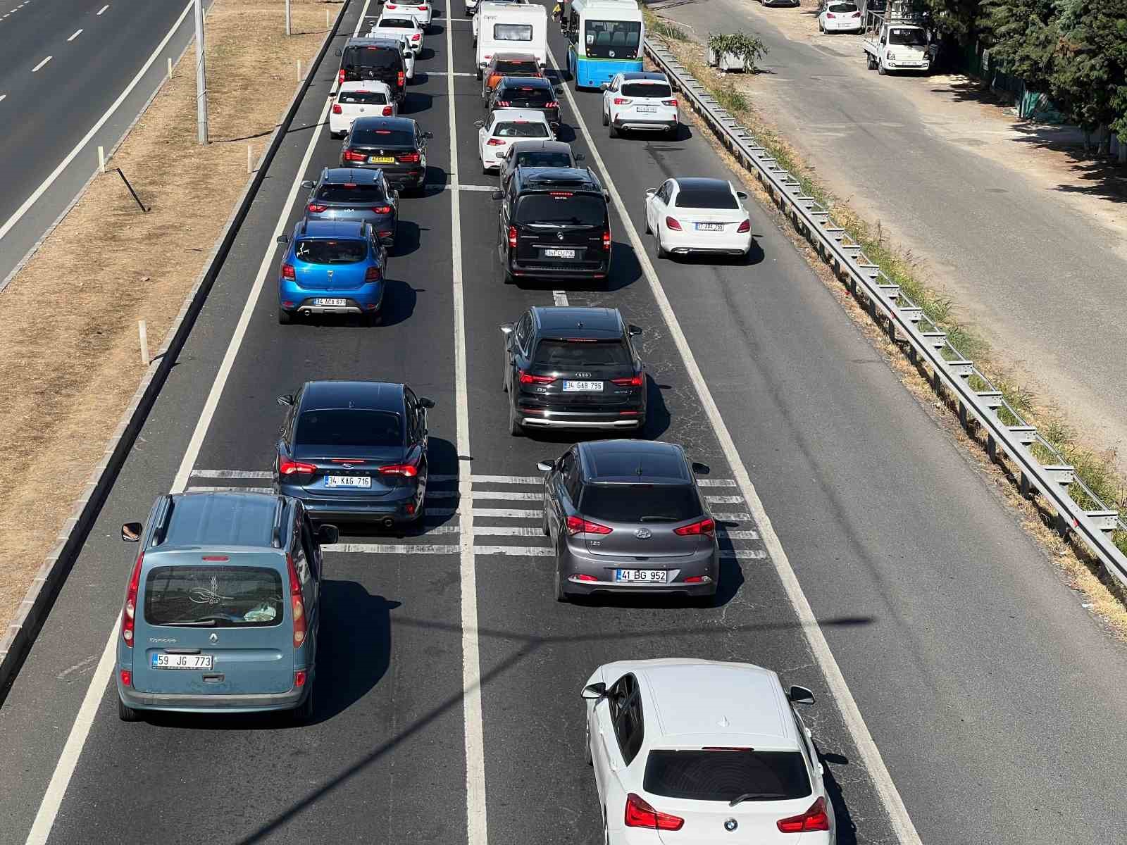 Tekirdağ’da dönüş yoğunluğu devam ediyor
