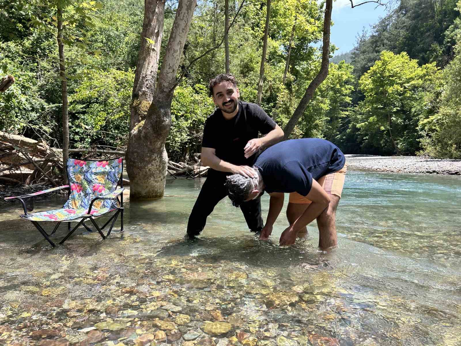 Kavurucu sıcakta buz gibi kanyonda ferahlatan tıraş
