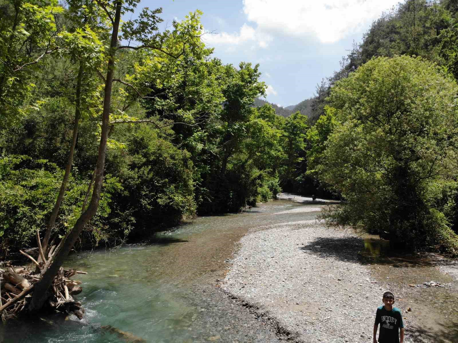 Kavurucu sıcakta buz gibi kanyonda ferahlatan tıraş
