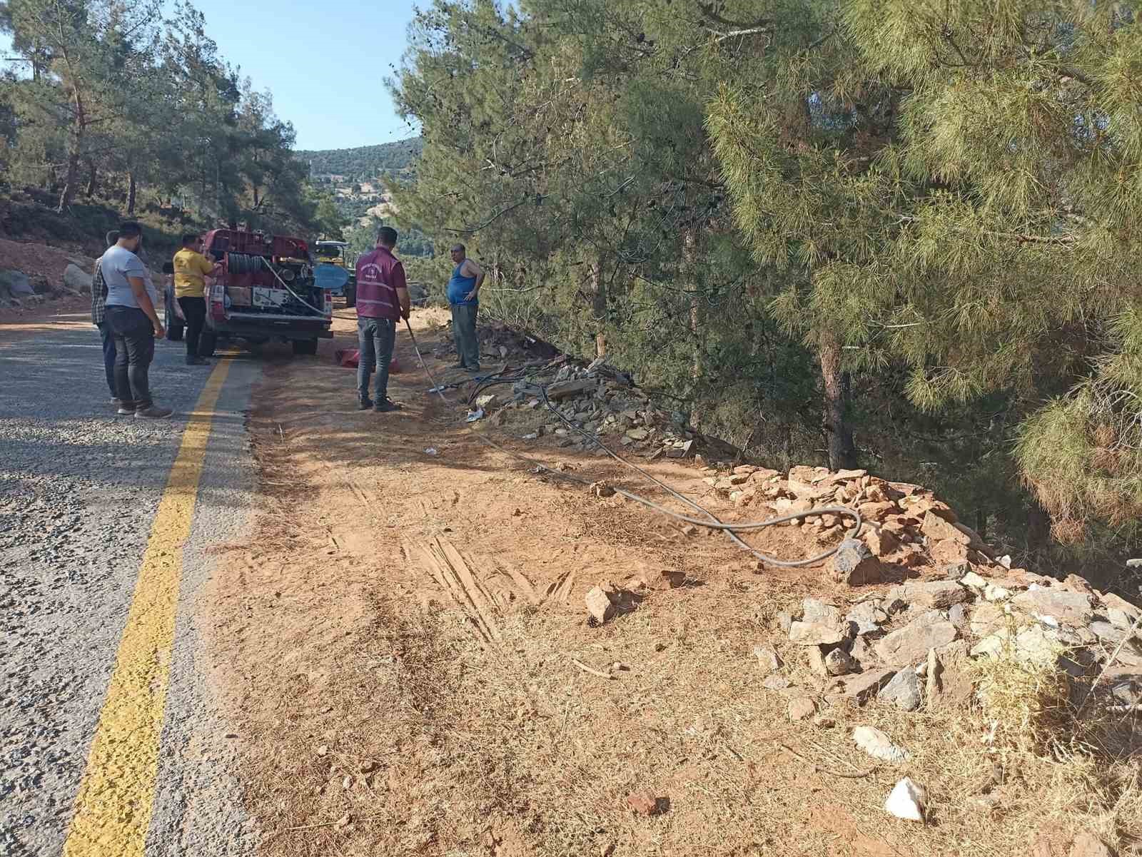 Ormanlık alandaki yangın büyümeden söndürüldü
