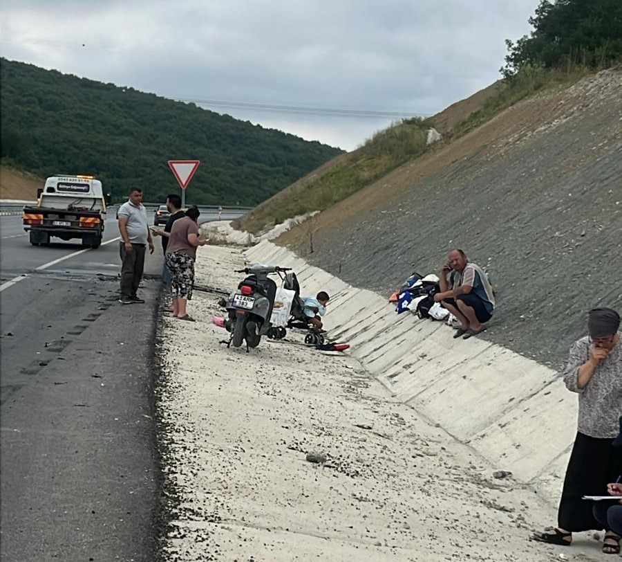 Çaresizce araçlarının yanmasını izlediler
