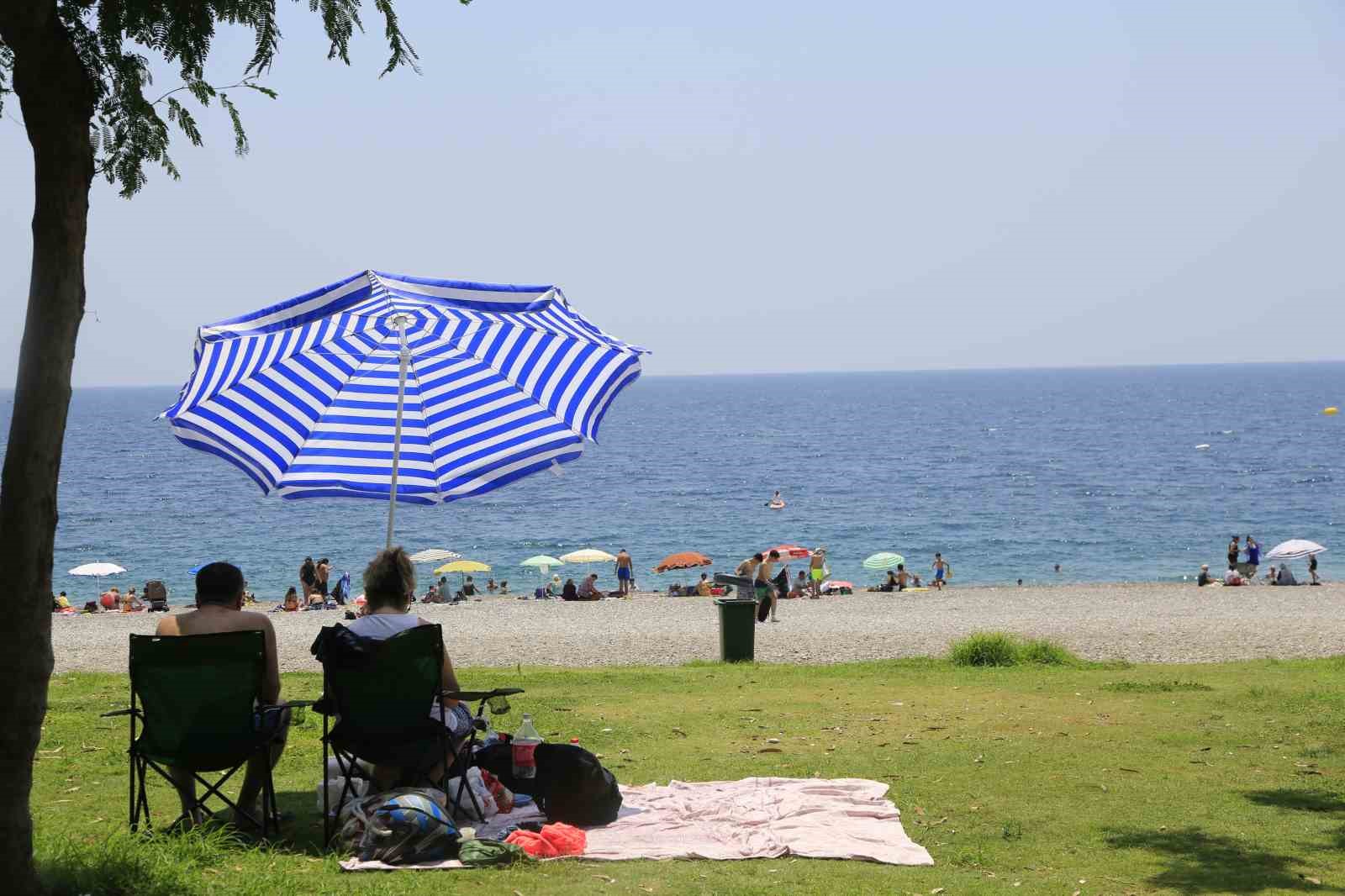 Bayram tatili sonrası sahiller turistlere kaldı
